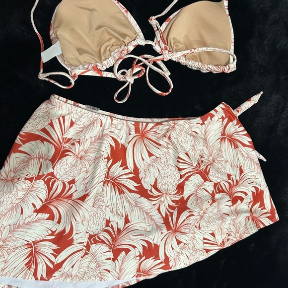 Old Navy Red Rust Tropical Bikini Set w/ Skirt Womens L NWT Pineapple Print Swim - Picture 10 of 11